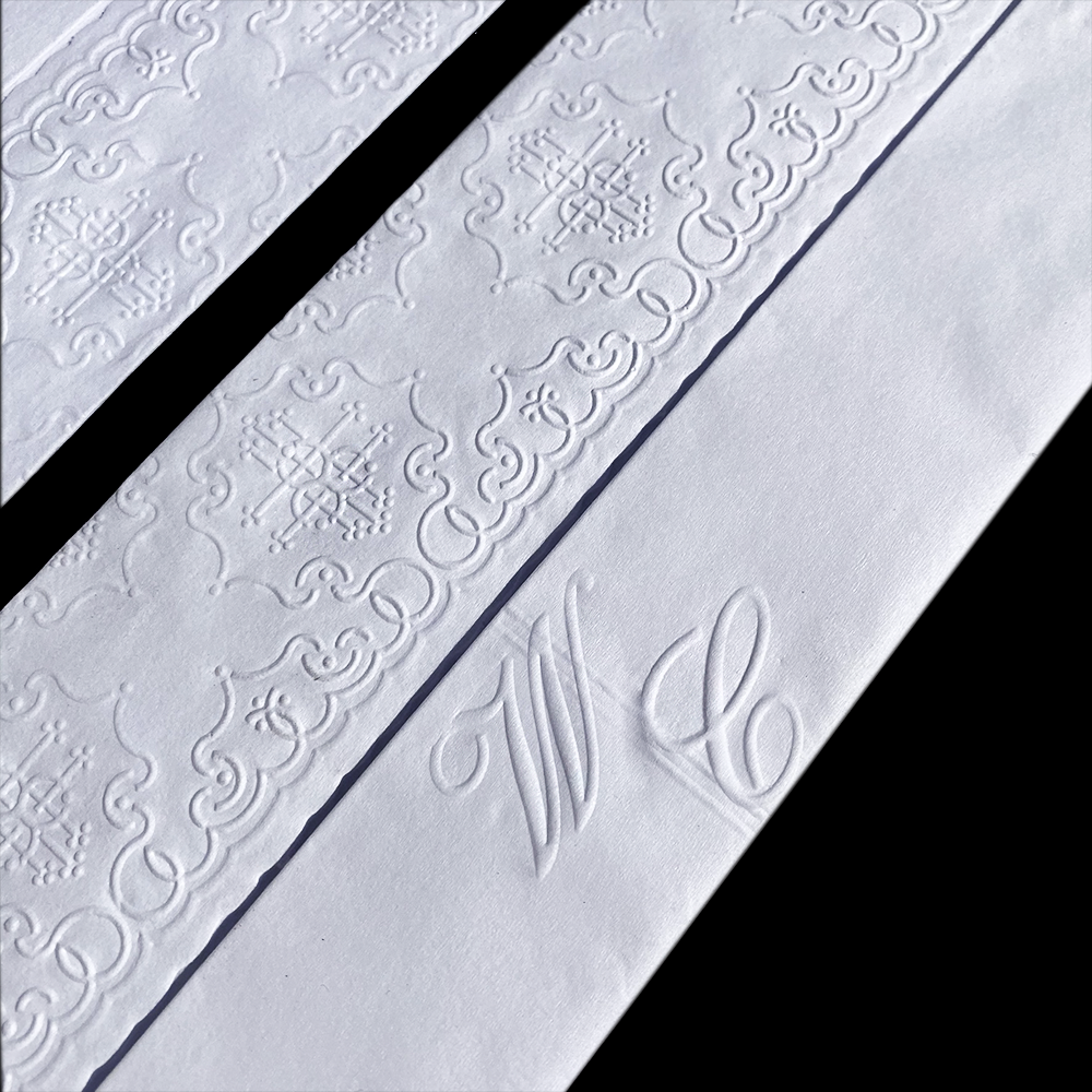 100 Toalhinhas Lavabo Trevo PERSONALIZADA + 1 Suporte em acrílico